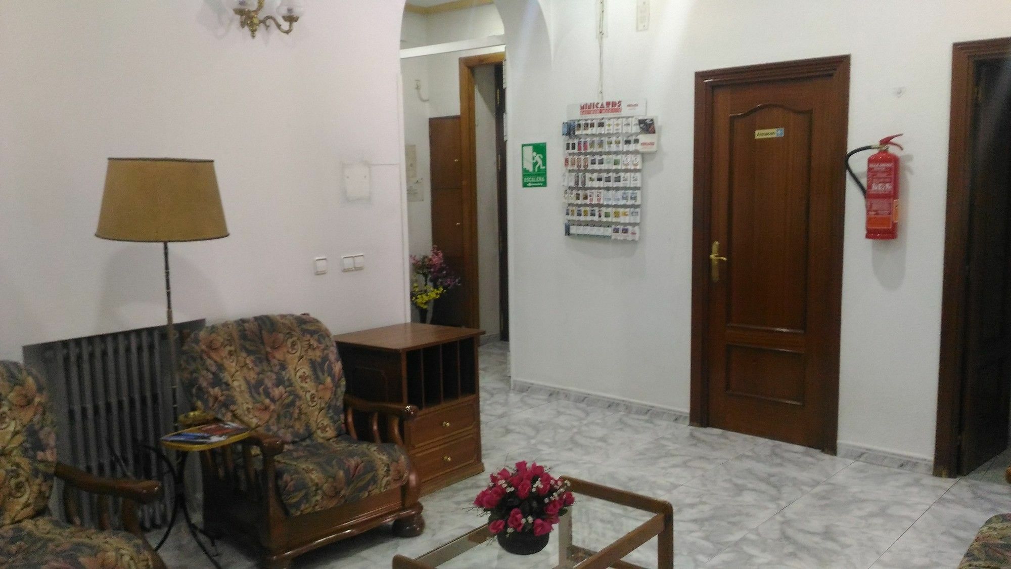Hostal Palacios Fuencarral Madrid Kültér fotó