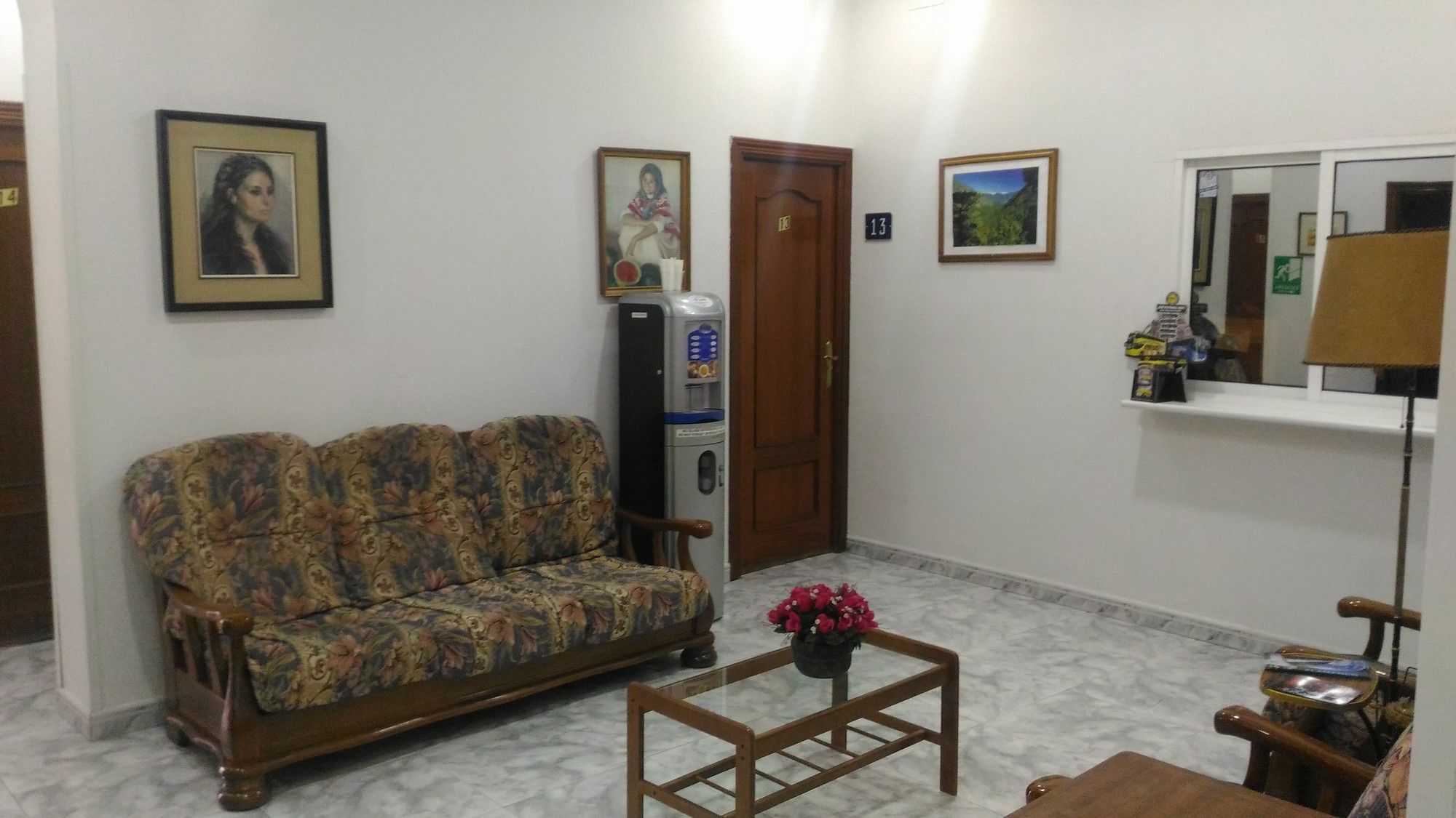 Hostal Palacios Fuencarral Madrid Kültér fotó