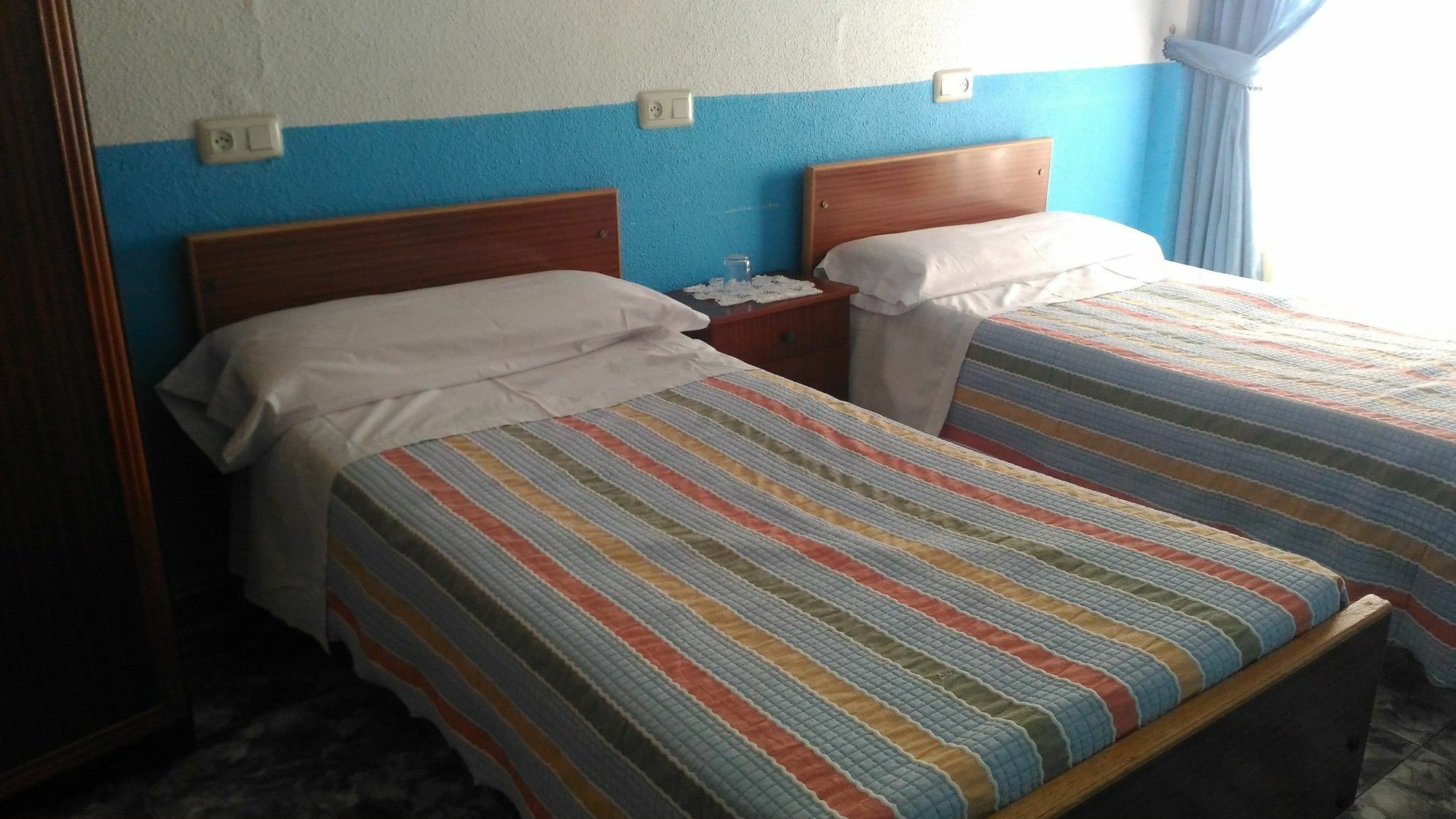 Hostal Palacios Fuencarral Madrid Kültér fotó