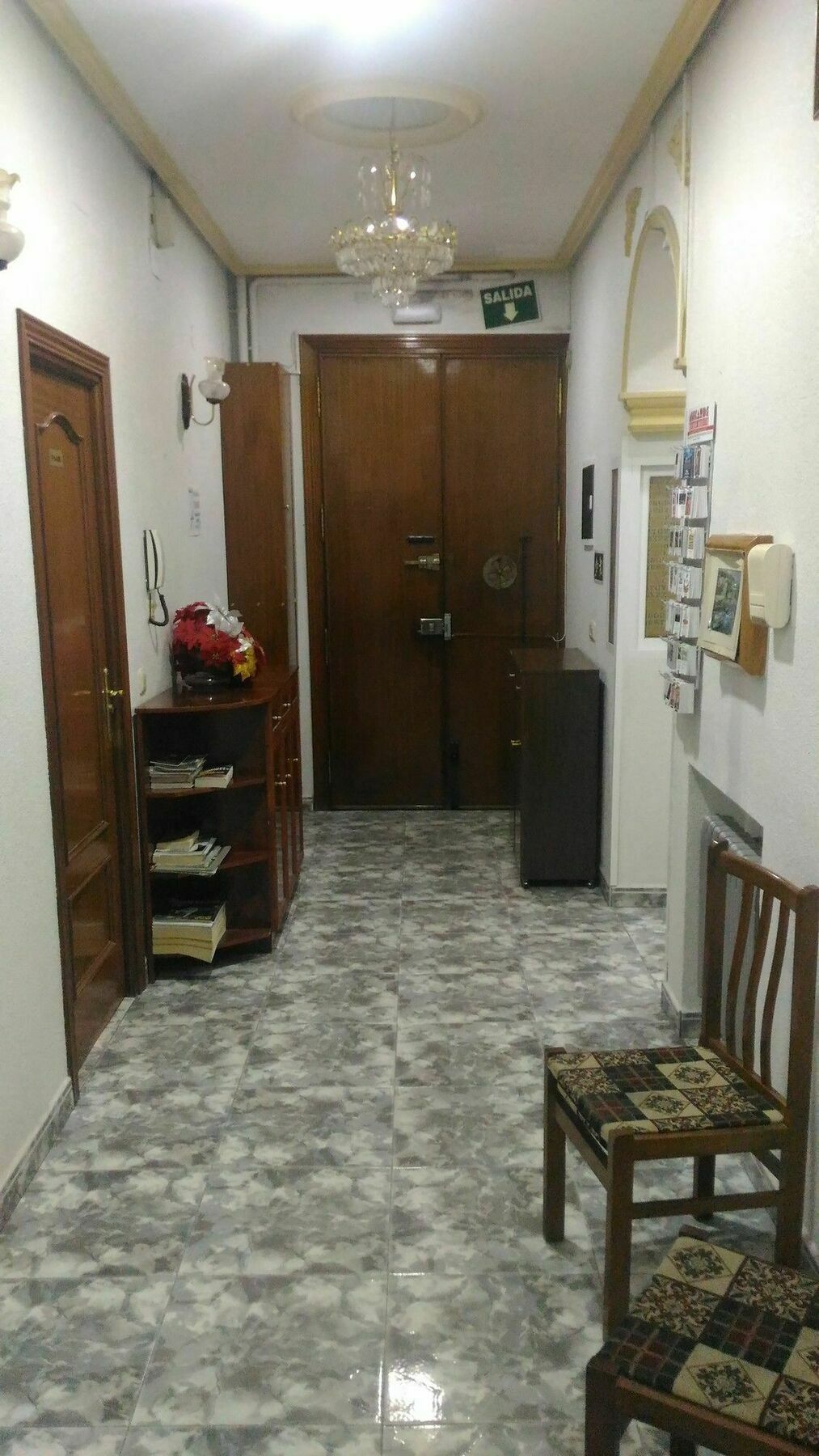 Hostal Palacios Fuencarral Madrid Kültér fotó