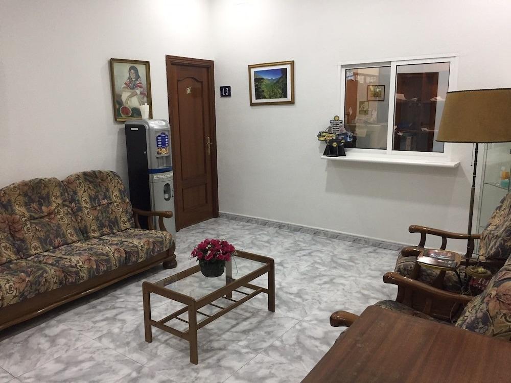 Hostal Palacios Fuencarral Madrid Kültér fotó